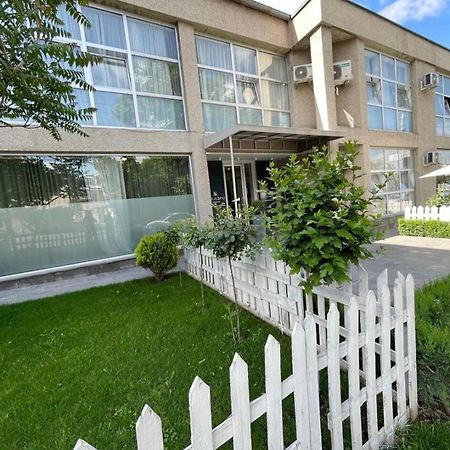 Benefice Hotel Erywań Zewnętrze zdjęcie